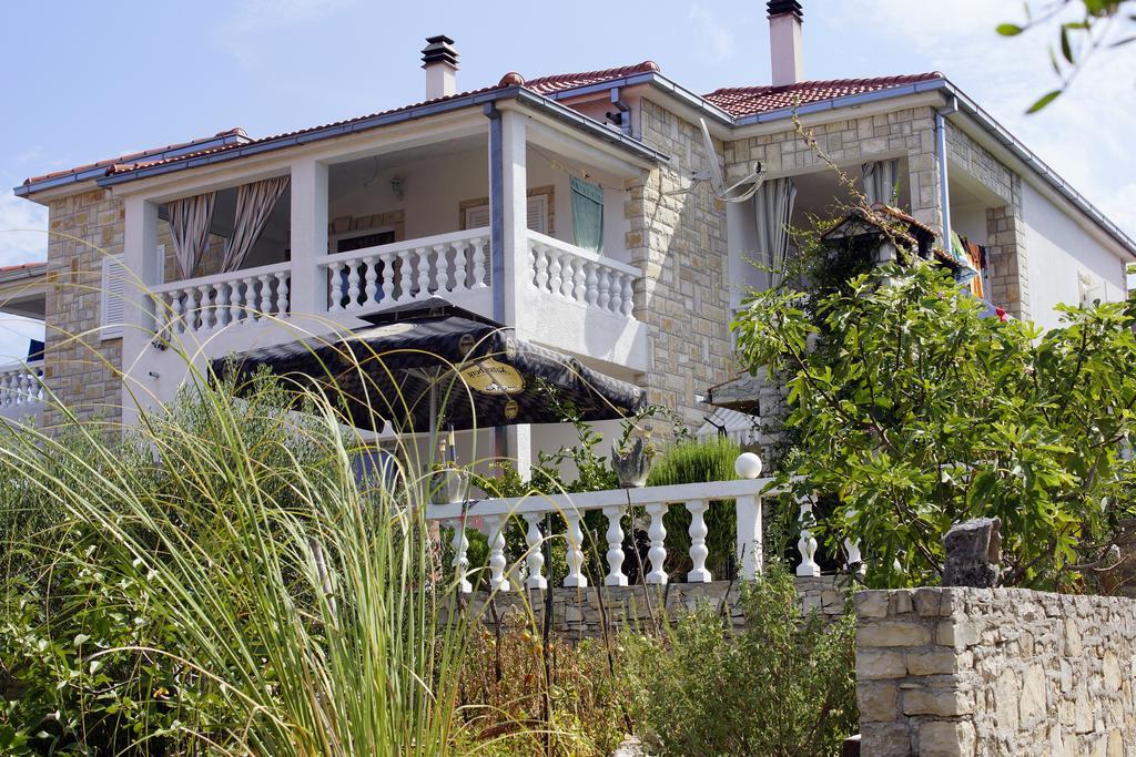 Apartments Solta Nečujam 외부 사진