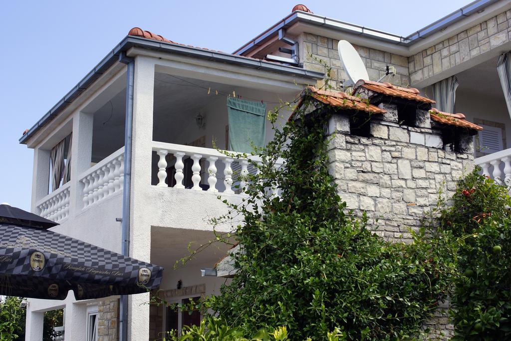 Apartments Solta Nečujam 외부 사진